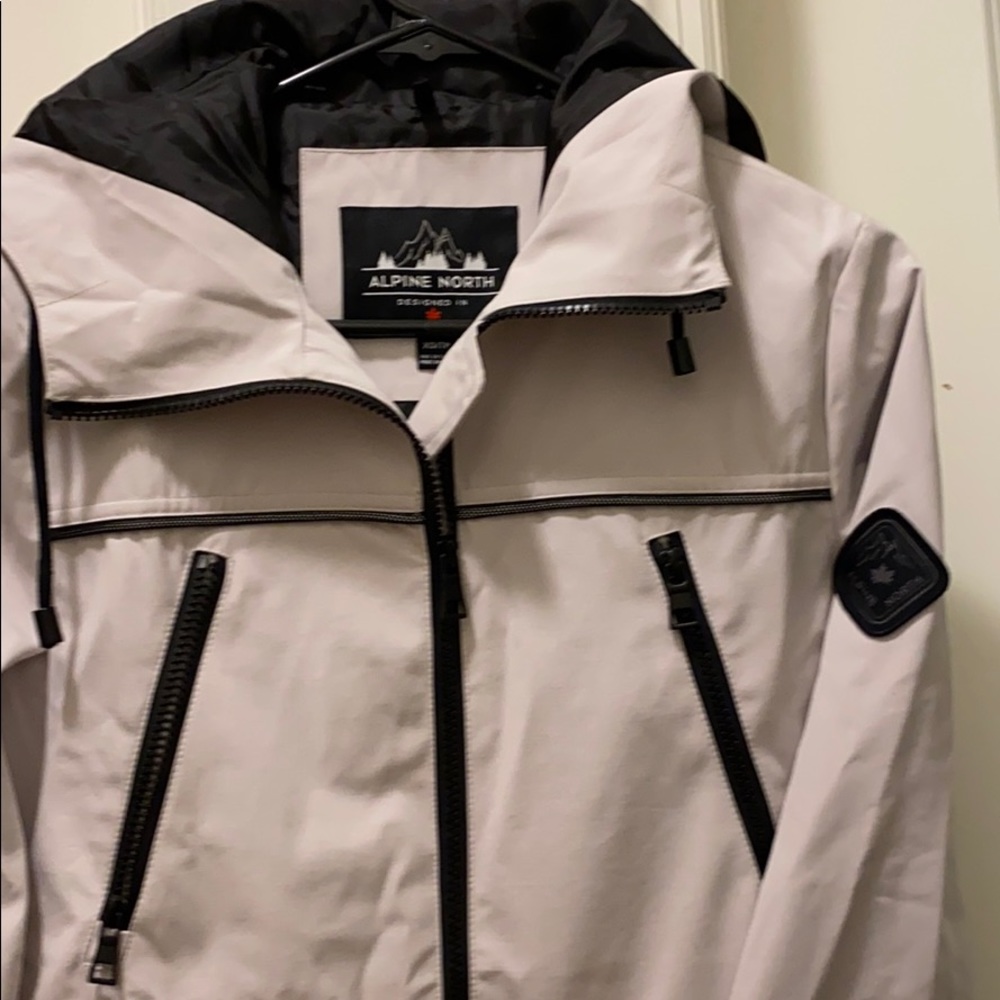 Alpline North White Long Jacket